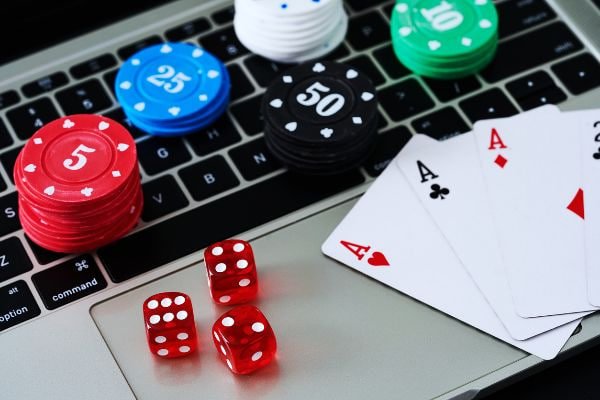 Slot online và live casino tại nền tảng au888 Việt Nam